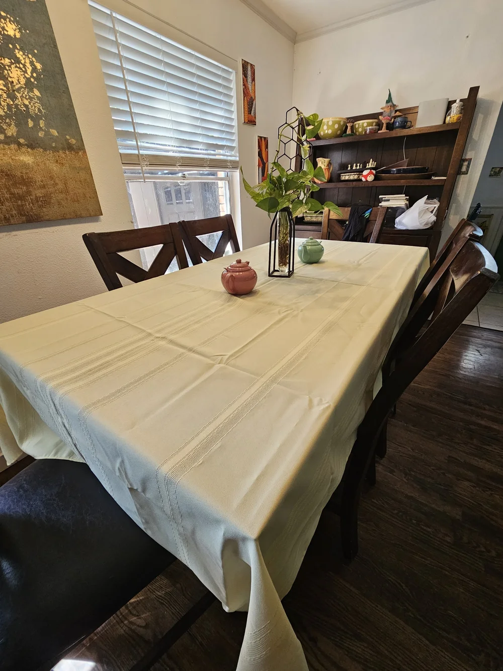 Elegant Soft Yellow Dining Tablecloth with Subtle Woven Stripes..size 120